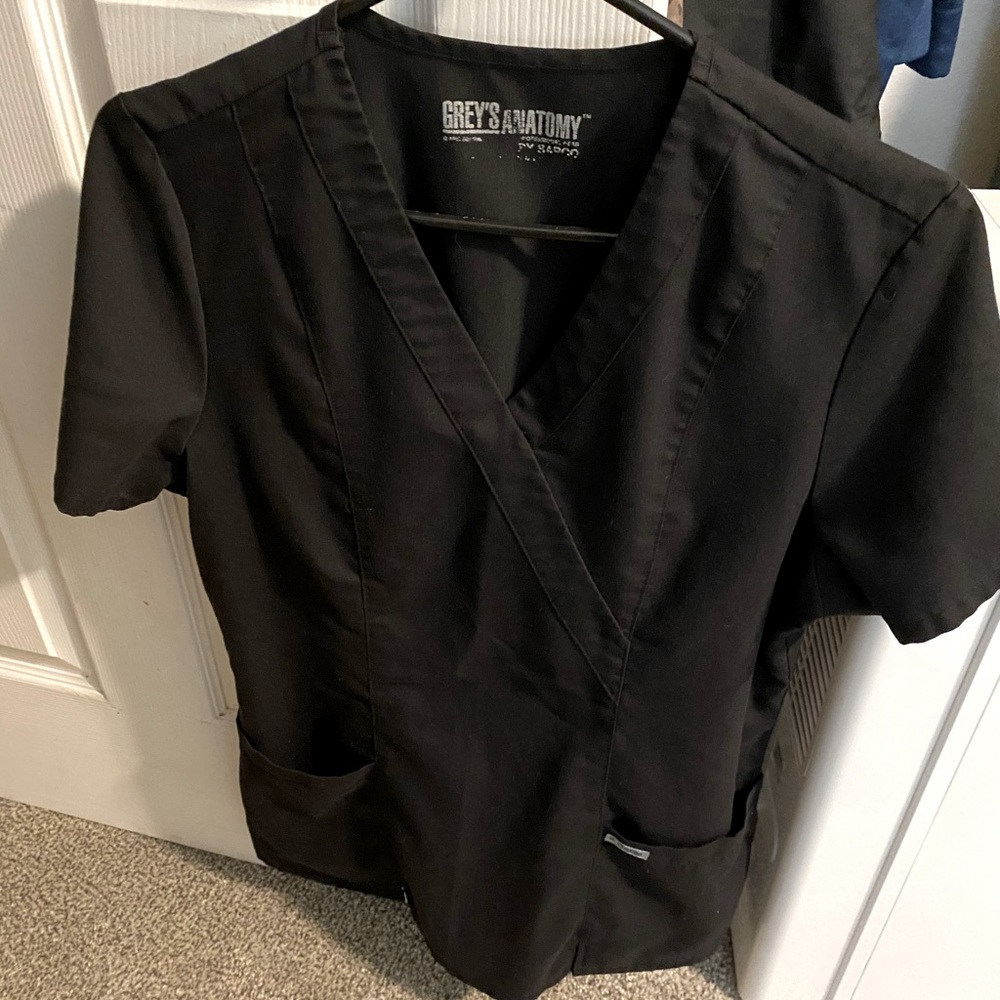 Black scrub top
